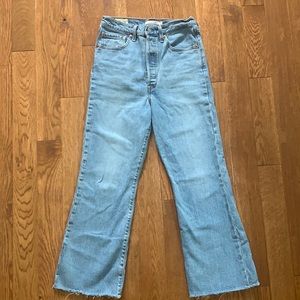 Levi’s Ribcage Crop Flare Jean